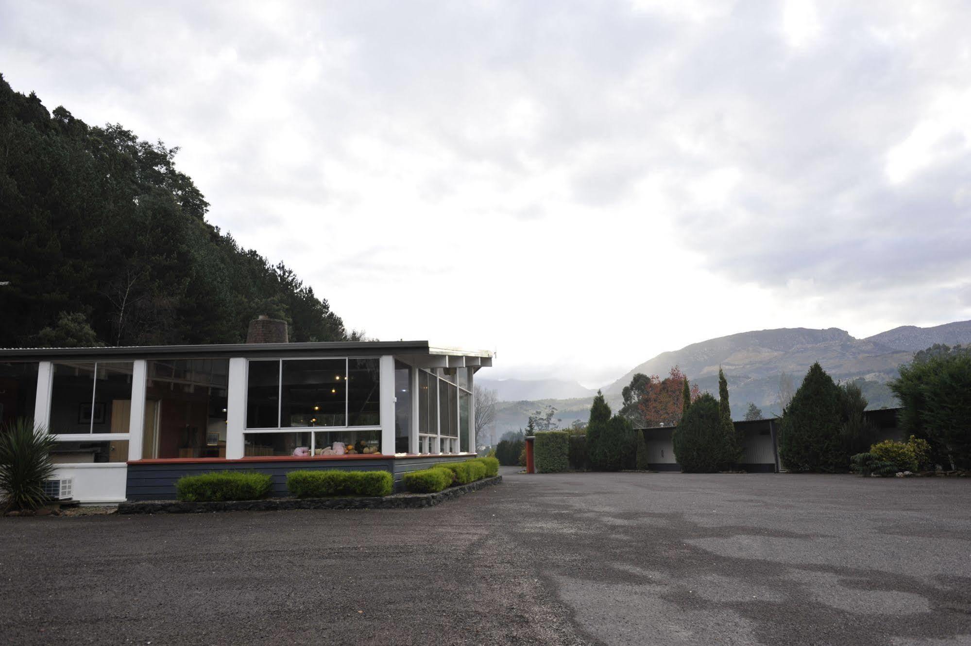 Silver Hills Motel Queenstown Exterior photo